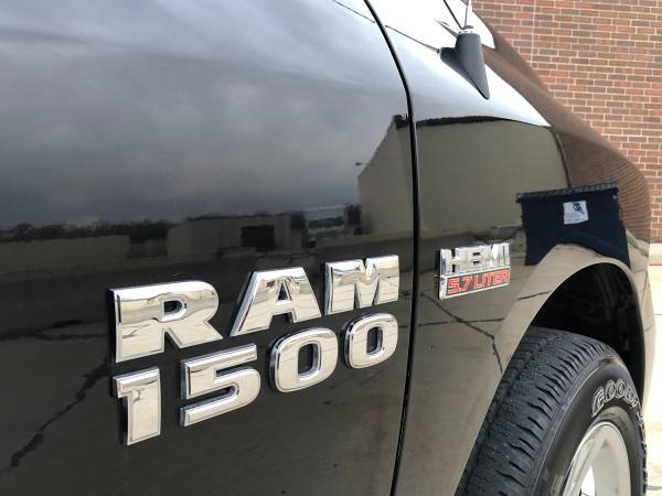 2017 DODGE RAM 1500 CREW CAB 4X4/ V8 HEMI / ONLY 34K MILES /SUPER... for sale in Omaha, NE – photo 10