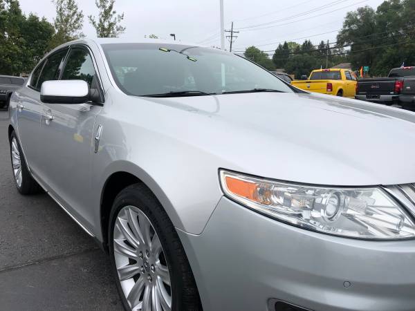 Comfortable! 2009 Lincoln MKS! AWD! Loaded! Nice! for sale in Ortonville, MI – photo 12