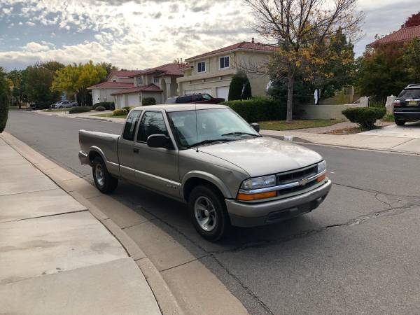 2000 Chevy S10 Extended Cab for sale in Albuquerque, NM