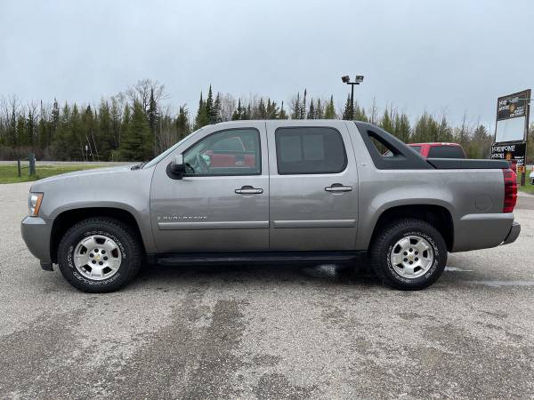 2007 Chevrolet Chevy Avalanche LS 1500 4dr Crew Cab 4WD SB - cars & for sale in Kalkaska, MI – photo 3