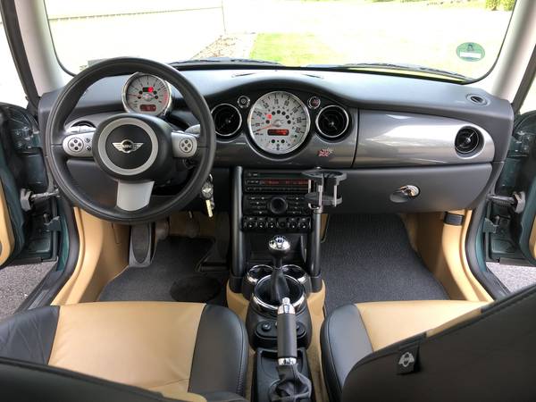 2006 Mini Cooper 53, 000 Miles 5 Speed Manual Showroom New Condition for sale in Palmyra, PA – photo 17