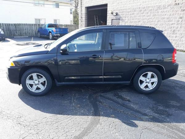 2009 Jeep Compass - cars & trucks - by dealer - vehicle automotive... for sale in PARMA, OH – photo 4