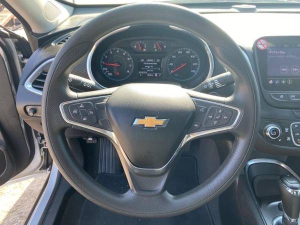 2020 Chevrolet Malibu - - by dealer - vehicle for sale in Pomona, CA – photo 3