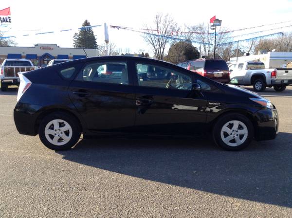2011 Toyota Prius three - cars & trucks - by dealer - vehicle... for sale in Cambridge, MN – photo 5