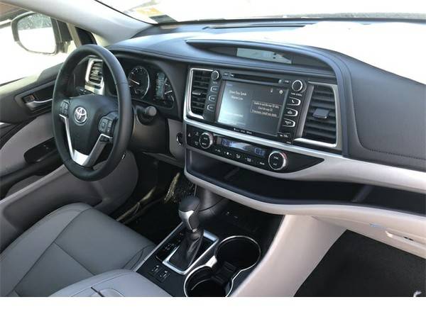 2019 Toyota Highlander XLE / $5,816 below Retail! for sale in Scottsdale, AZ – photo 8