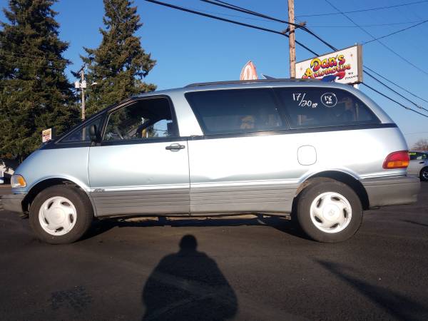 AWD 1991 Toyota Previa le AWD Just Arrived on trade - cars & trucks... for sale in Springfield, OR – photo 2