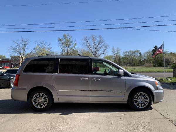 2014 Chrysler Town Country 4dr Wgn Touring w/Leather for sale in Flint, MI – photo 7