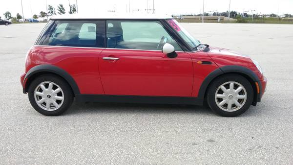 2003 Mini Cooper - cars & trucks - by dealer - vehicle automotive sale for sale in milwaukee, WI