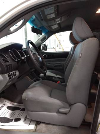 2011 TOYOTA TACOMA V6 4X4 23K MILES, 1 OWNER CLEAN - SEE PICS for sale in GLADSTONE, WI – photo 9