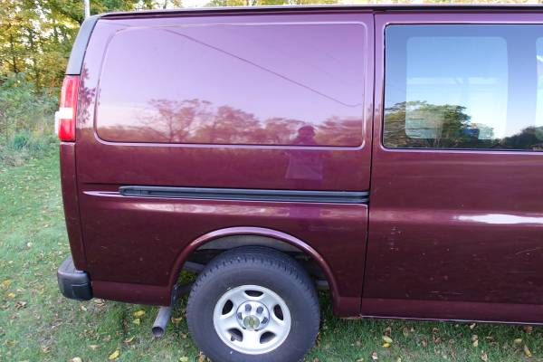 2003 Chevy Express 2500 LOW MILES for sale in Clintonville, WI – photo 6