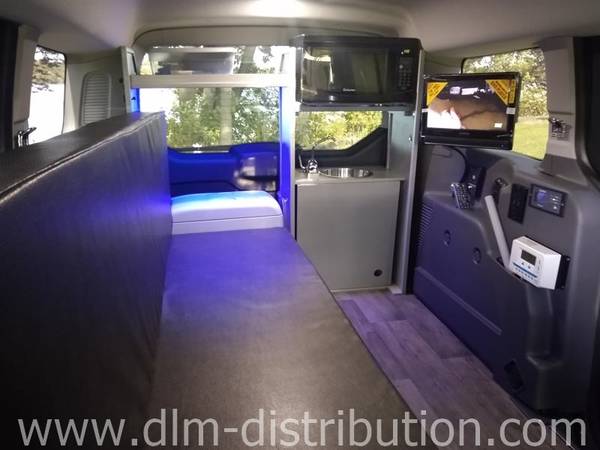 Camper Van 2019 Garageable Mini-T Solar Warranty Microwave wifi for sale in Lake Crystal, MN – photo 2
