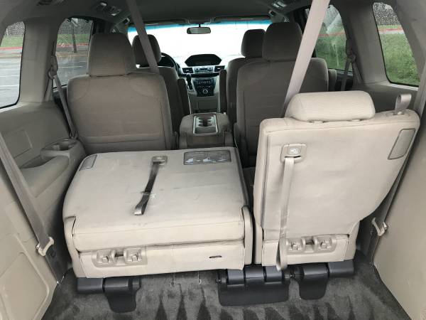 2011 Honda Odyssey EX - Roomy Interior, Gas Saver and Reliable VAN for sale in Austin, TX – photo 20