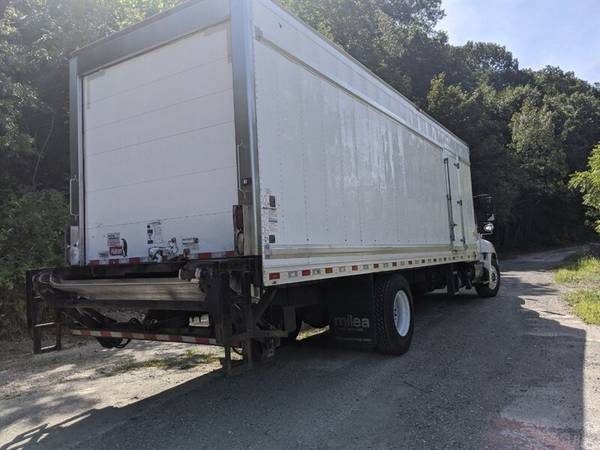 2014 HINO 338 26' REEFER BOX W/ LIFTGATE, LOW HR REEFER W/ STBY -... for sale in Wappingers Falls, MA – photo 8