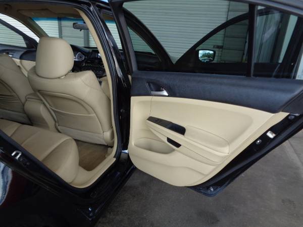 2012 Honda Accord SE - Sunroof - Leather - 79000 Miles - 1 Owner -... for sale in Gonzales, LA – photo 18