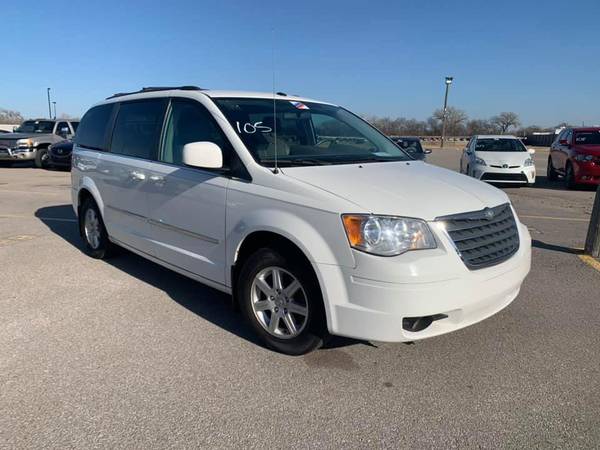 2010 Chrysler Town & Country - cars & trucks - by dealer - vehicle... for sale in 67216, KS – photo 5