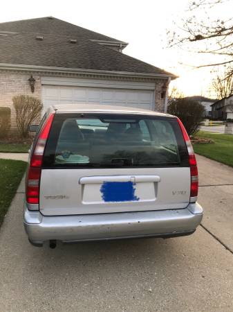 2000 Volvo V70 wagon - cars & trucks - by owner - vehicle automotive... for sale in Glenview, IL – photo 5