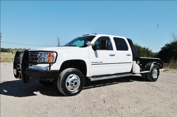 2014 GMC 3500 DENALI 4X4 - SKIRTED FLATBED -LOW MILES -LOADED - TX... for sale in Liberty Hill, NM – photo 3