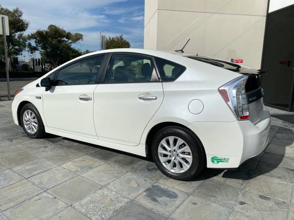 2014 Toyota Prius Plug-In W/ Navigation *Clean Title!* - cars &... for sale in Irvine, CA – photo 4