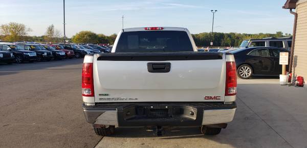 SUPER CLEAN!! 2012 GMC Sierra 1500 4WD Ext Cab 143.5" SLE for sale in Chesaning, MI – photo 6