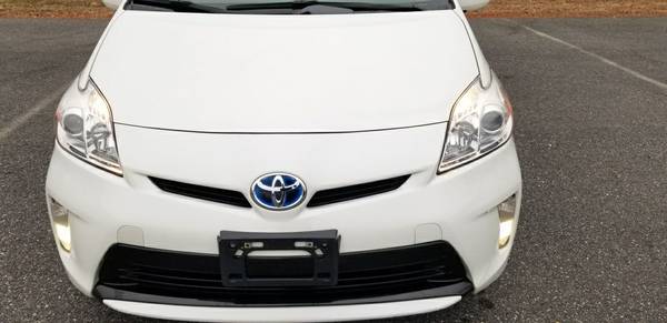 2013 Toyota Prius 3 White 1owner NewTires (Navi & Camera) We for sale in Fredericksburg, District Of Columbia – photo 2