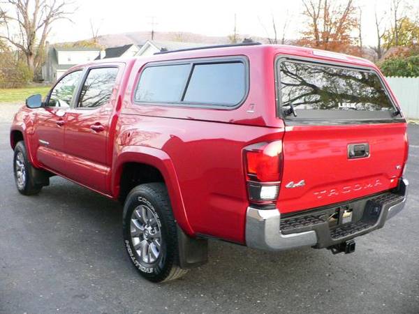 18 Toyota Tacoma Crew 4x4, Burgandy w/ matching cap, Clean! We... for sale in Binghamton, PA – photo 8