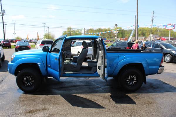 1-Owner 2 Level Kit 2009 Toyota Tacoma 4WD SR5 Access Cab 5-Speed for sale in Louisville, KY – photo 2