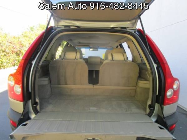 2005 Volvo XC90 AWD - THIRD ROW SEAT - LEATHER AND HEATED SEATS -... for sale in Sacramento , CA – photo 18