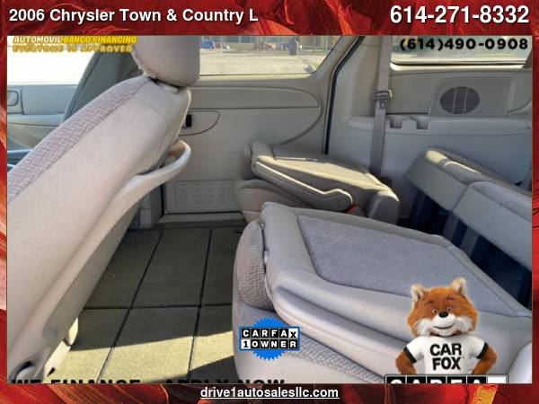 2006 Chrysler Town & Country LWB 4dr Touring - cars & trucks - by... for sale in Columbus, OH – photo 12