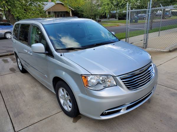 2012 Chrysler Town & Country for sale in Wichita, KS – photo 2