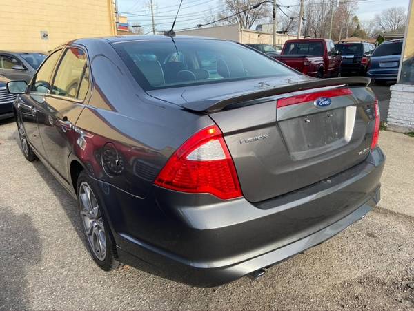 2011 Ford Fusion V6 SE - cars & trucks - by dealer - vehicle... for sale in Eastpointe, MI – photo 7