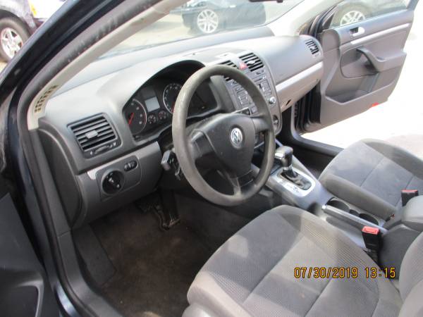 2006 Voltswagen Jetta Sedan 133k mi was $3995 for sale in Angola, IN – photo 8