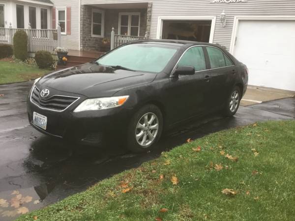 2011 Toyota Camry - cars & trucks - by owner - vehicle automotive sale for sale in Harrisville, RI – photo 3