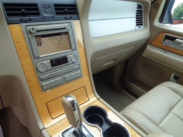2007 Lincoln Navigator 130, 000 Miles - - by dealer for sale in Greenville, SC – photo 14