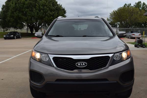 2012 KIA SORENTO!!3 ROW OF SEATS - cars & trucks - by owner -... for sale in Lewisville, TX – photo 2