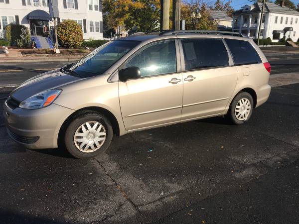 TOYOTA SIENNA LE - cars & trucks - by dealer - vehicle automotive sale for sale in West Hartford, CT