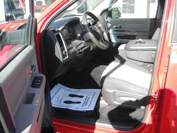2012 dodge ram 2500 cummins diesel crew cab flatbed 4x4 slt 4wd for sale in Forest Lake, WI – photo 10