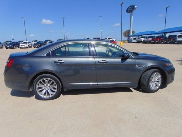 2018 Ford Taurus Limited (Mileage: 32,980) for sale in Devine, TX – photo 13