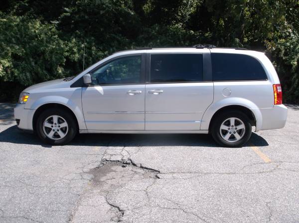 2010 Dodge Grand Caravan STX- DVD- Stow & Go Seats-7 Passanger-Loaded! for sale in Dudley, MA – photo 14