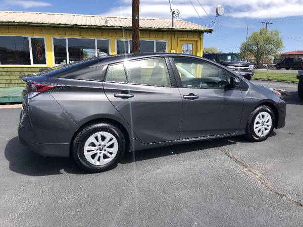 2016 Toyota Prius Two - - by dealer - vehicle for sale in Redmond, OR – photo 4