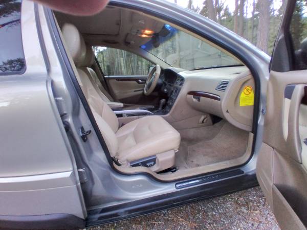 2001 VOLVO V-70 XC AWD - cars & trucks - by owner - vehicle... for sale in Lakeside, MT – photo 10