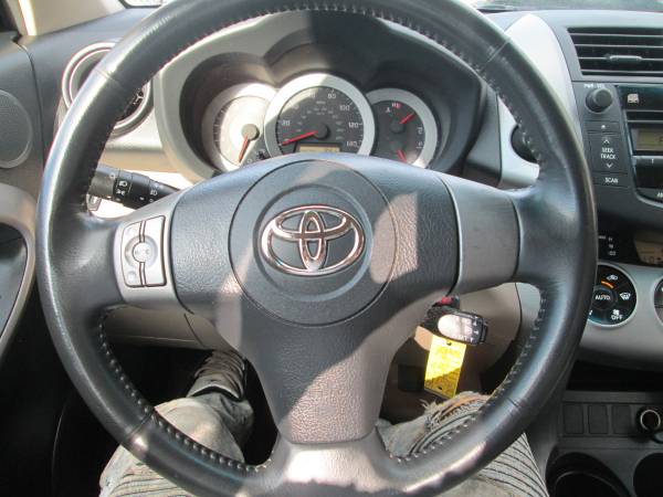 2008 Toyota RAV4 Limited I4 4WD GREAT ON GAS VERY CLEAN - cars &... for sale in East Providence, RI – photo 16
