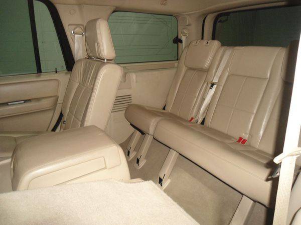 2010 LINCOLN NAVIGATOR LUXURY - FINANCING AVAILABLE-Indoor Showroom! for sale in PARMA, OH – photo 15