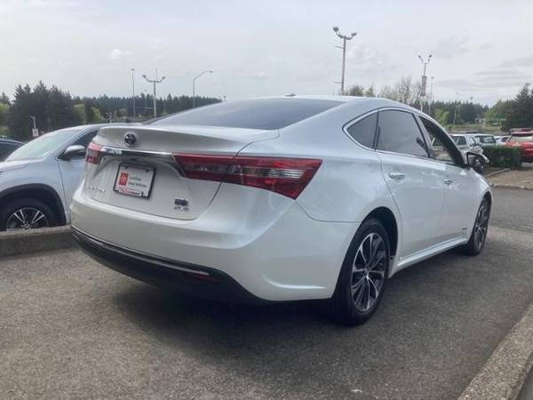 2018 Toyota Avalon Electric Hybrid XLE Premium Sedan for sale in Vancouver, OR – photo 6