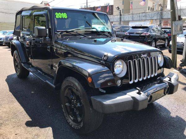 2016 Jeep Wrangler Unlimited 4WD 4dr Sahara for sale in Jamaica, NY – photo 3