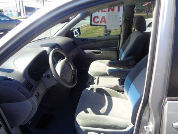 2007 Toyota Sienna CE FWD 7-Passenger ( Buy Here Pay Here ) for sale in High Point, NC – photo 11