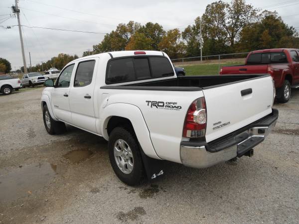 2011 Toyota Tacoma 4Door 4WD - cars & trucks - by owner - vehicle... for sale in Jonesboro, AR – photo 4