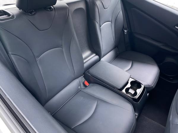 2019 Toyota Prius Prime Advanced Hatchback 4D hatchback Silver - -... for sale in Montebello, CA – photo 18