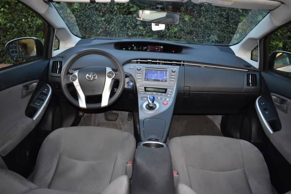 TOYOTA PRIUS THREE 2014 - cars & trucks - by owner - vehicle... for sale in Torrance, CA – photo 14
