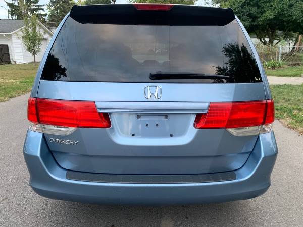 2010 Honda Odyssey EX: Well Maintained for sale in Westerville, OH – photo 3