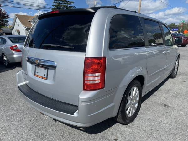 2008 CHRYSLER TOWN & COUNTRY TOURING with - cars & trucks - by... for sale in Winchester, VA – photo 3